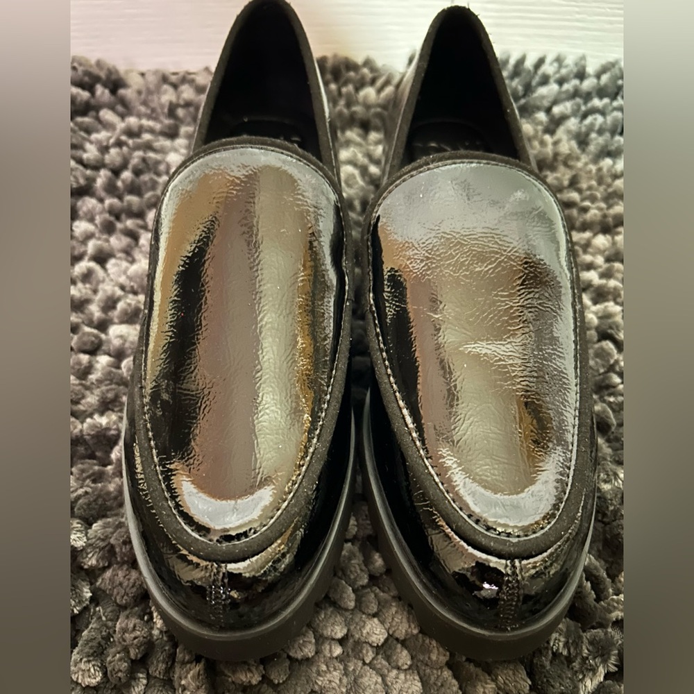 Brand new Donald Pliner Eclipse Patent Leather Loafers Size 5.5 & 8.5 - Picture 3 of 14